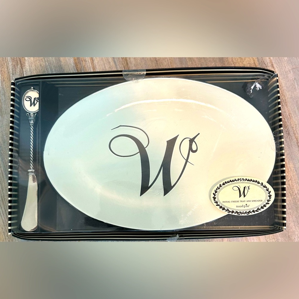 MudPie W Initial cheese plate and serving knife New in box